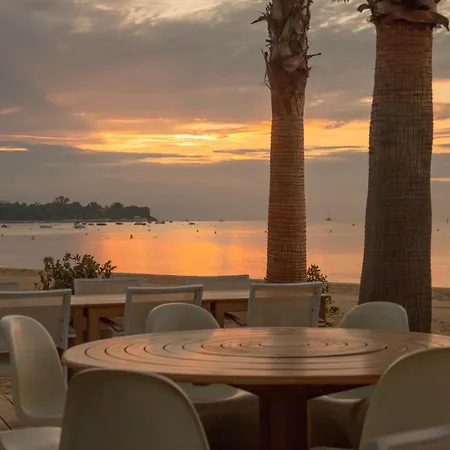 Port 5* Grimaud
