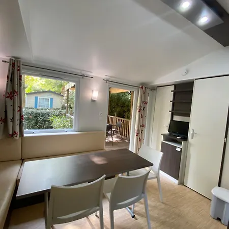 Port 5* Grimaud