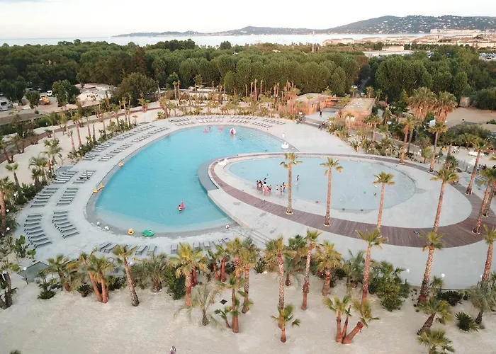 Port Camping Grimaud